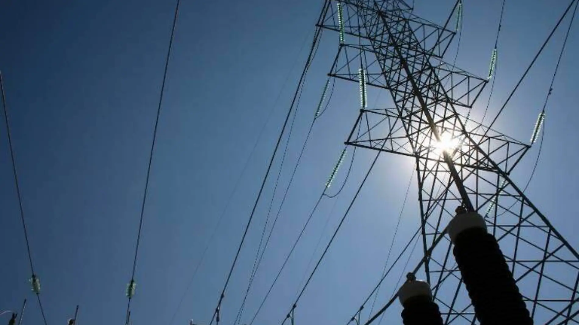 Reforma energética México intenta socavar al T-MEC, advierten congresistas de EU